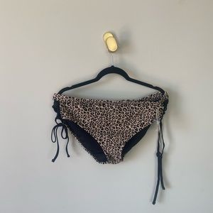 NWT XL TIME AND TRU Swimsuit Bottoms